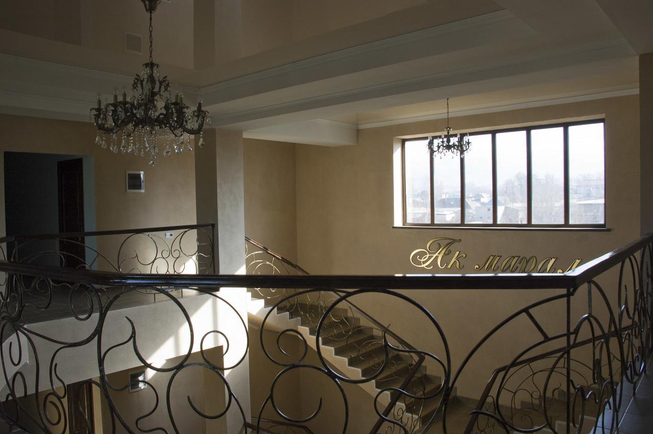 Hotel Akmaral Karakol Esterno foto